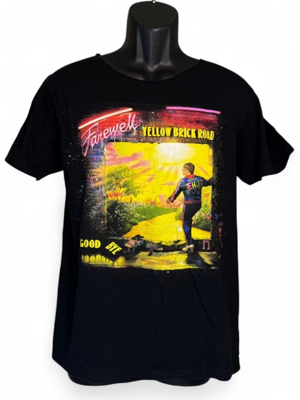 Elton John Farewell Yellow Brick Road 2022 Tour Tee Scoop Neck Black Medium